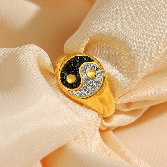 Yin Yang Zircon Black &‎ White Ring 18K Gold Plating - Picture 5 of 10